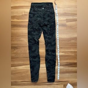 Lululemon Aligns Green camouflage leggings